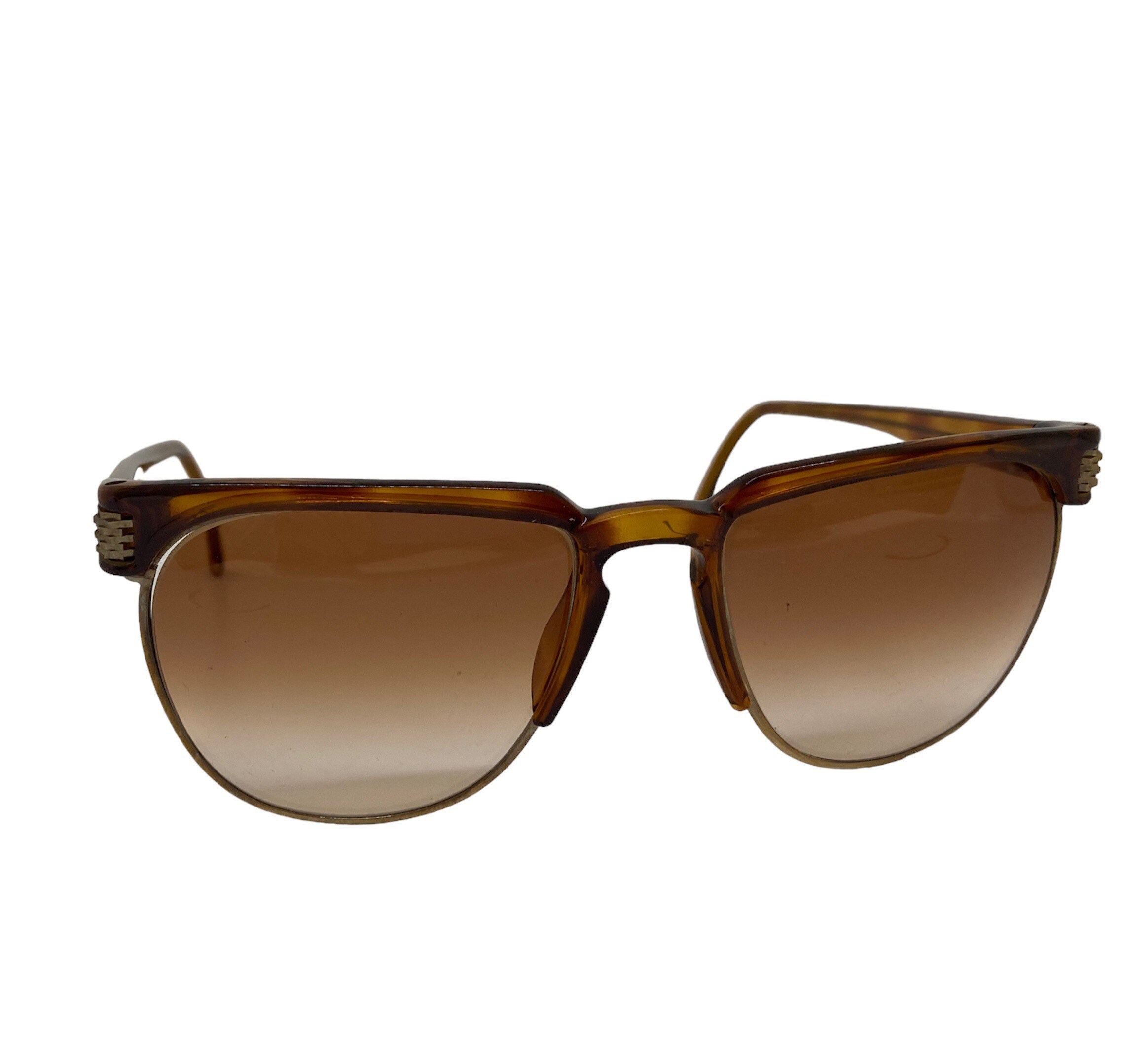 Vintage Christian Dior Sunglasses: Gold Tortoiseshell Frame  display picture 3