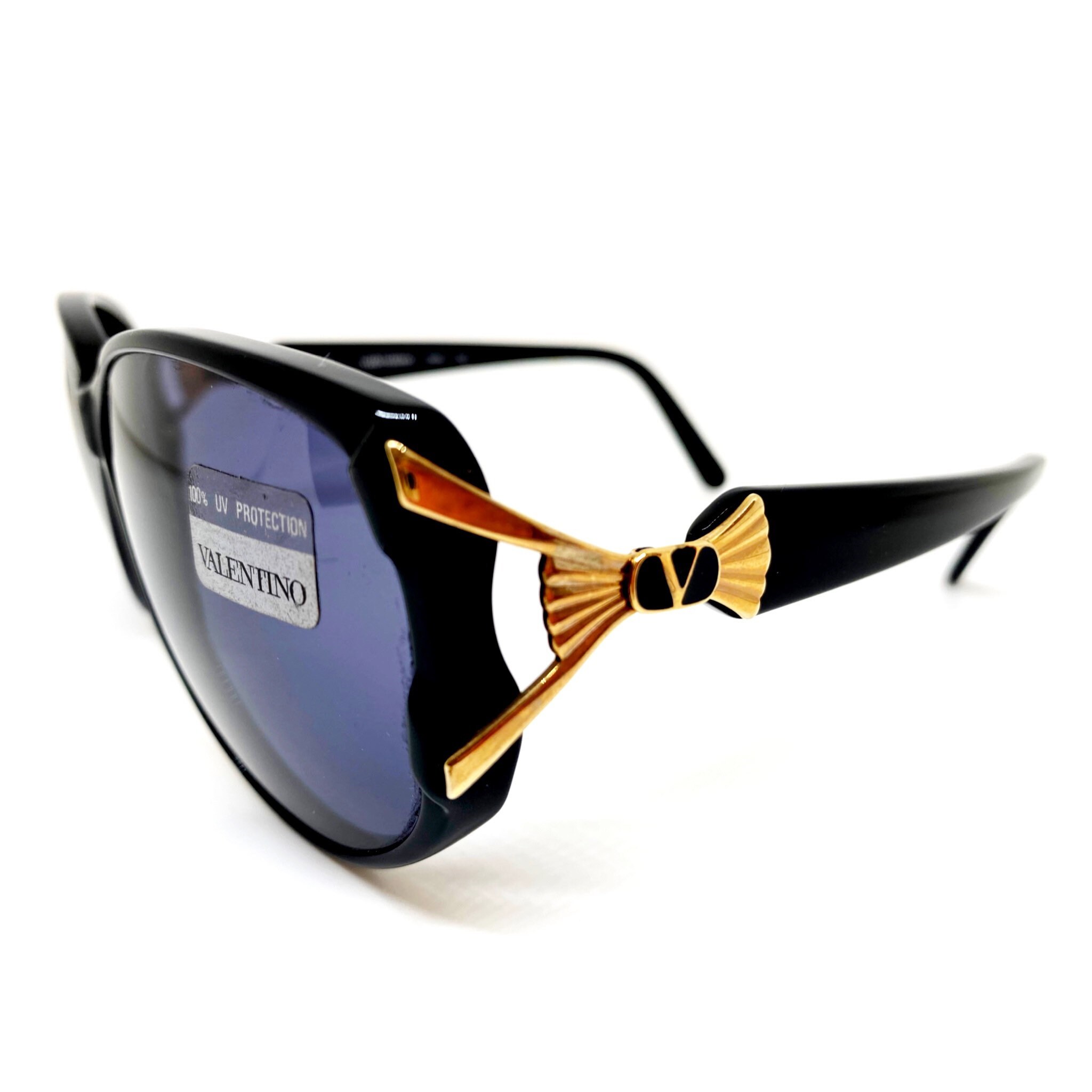 Vintage Valentino Black Sunglasses Oversized sunglasses Valentino Garavani Black in Plastic  main image 2