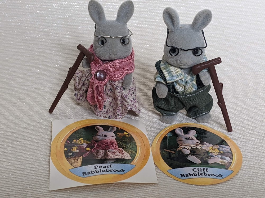 BABBLEBROOK Gray Rabbit Grandparent Sylvanian Families Doll BABBLEBROOK Gray Rabbit Grandparent Sylvanian Families Doll