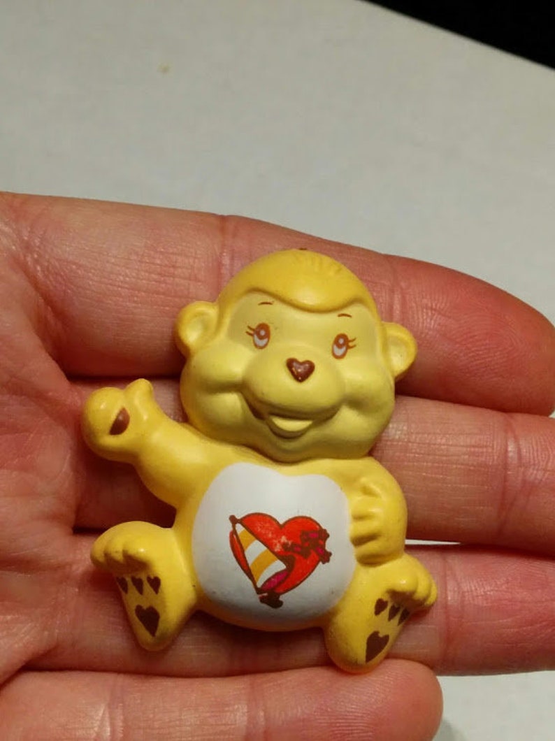 Vintage 1985 Care Bear Cousin PLAYFUL Heart Monkey /& LOYAL Heart Dog Lot of 2 Character Figural Plastic Magnet 3-D AGC