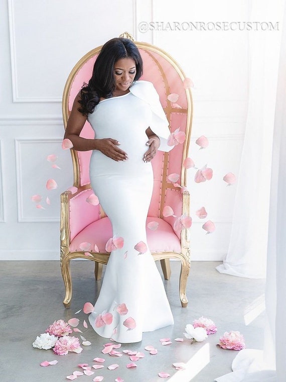 25 Best Places for White Maternity Dresses and 15 Gorgeous Ones | Elisabeth  McKnight