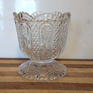 Avon Daisy and Diamonds Candle Holder