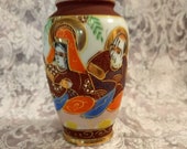 Takito Satsuma Slip Moriage Small Bud Vase