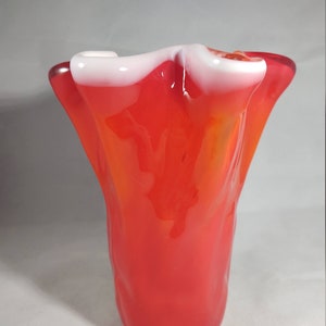 Art Glass Handkerchief Vase in Red, Orange and White