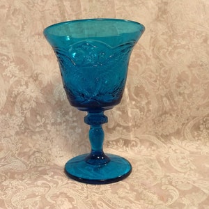 L.E. Smith Eagle Water Goblet in Colonial Blue