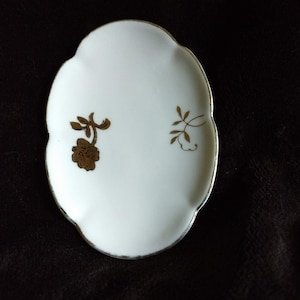 Lipper and Mann Golden Rose Soap Dish, Ring or Trinket Dish