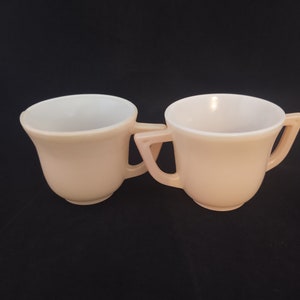 Hazel Atlas Moderntone Little Hostess Cream and Sugar Set in Pink
