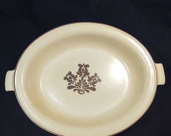 Vintage Pfaltzgraff Village USA 11&#39;&#39; Oval Vegetable Bowl Brown on Cream