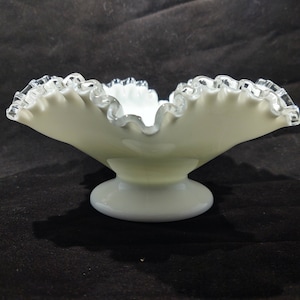 Vintage Fenton Glass Silver Crest 8&#39;&#39; Flared Bowl