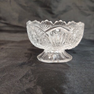 EAPG Antique Master Salt or Salt Dip Arrowhead in Oval aka Madora by Higbee/Bryce/New Martinsville