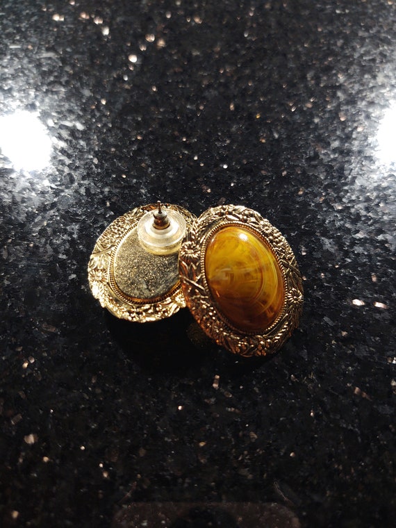 Vintage Faux Marbled Amber Cabochon Style Earrings - image 8