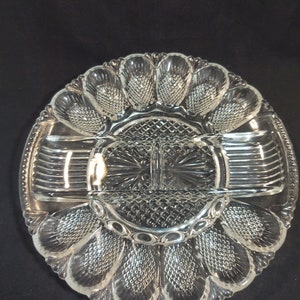 Vintage LE Smith Glass Deviled Egg Server Heritage 567 in Clear