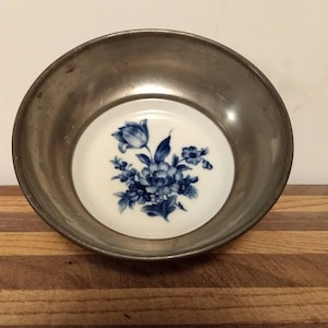 Vintage Schwarzenhammer 1920&#39;s metal and porcelain bowl