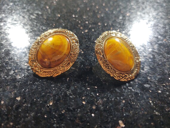 Vintage Faux Marbled Amber Cabochon Style Earrings - image 1