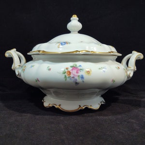 Hutschenreuther Selb Bone China Mayfair 7619 White Covered Vegetable