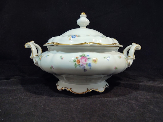 Hutschenreuther 中型白色ボウル 5個セット Hutschenreuther 中型白色ボウル 5個セット Hutschenreuther