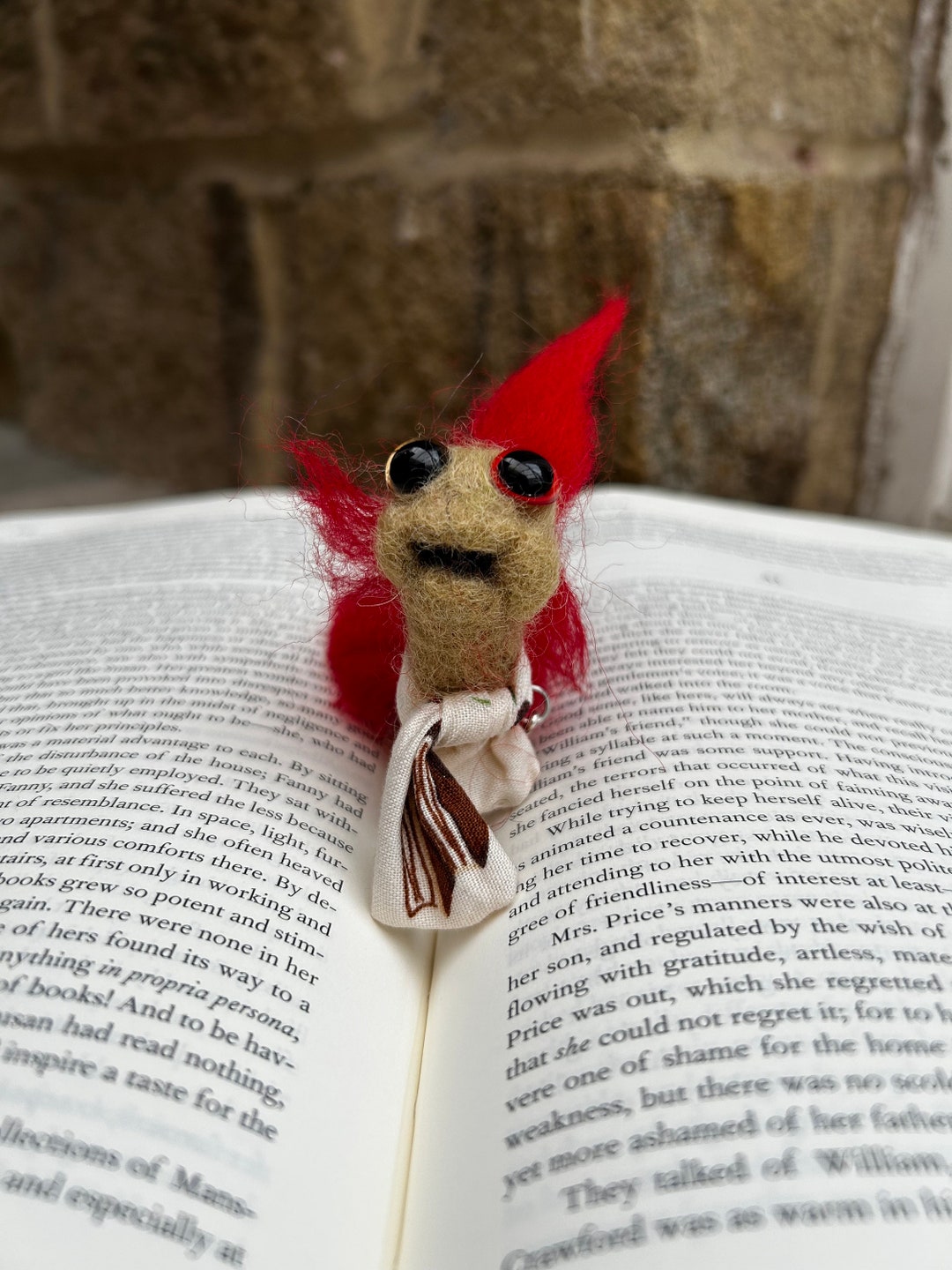 Red Bookworm (inspired by the Labyrinth) - Etsy