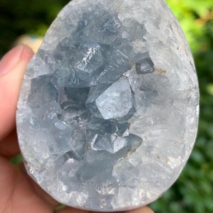 Celestite Crystal Geode,Celestite Crystal Cluster,Celestite Egg,Decoration,Blue Healing Crystal for Meditation/277g