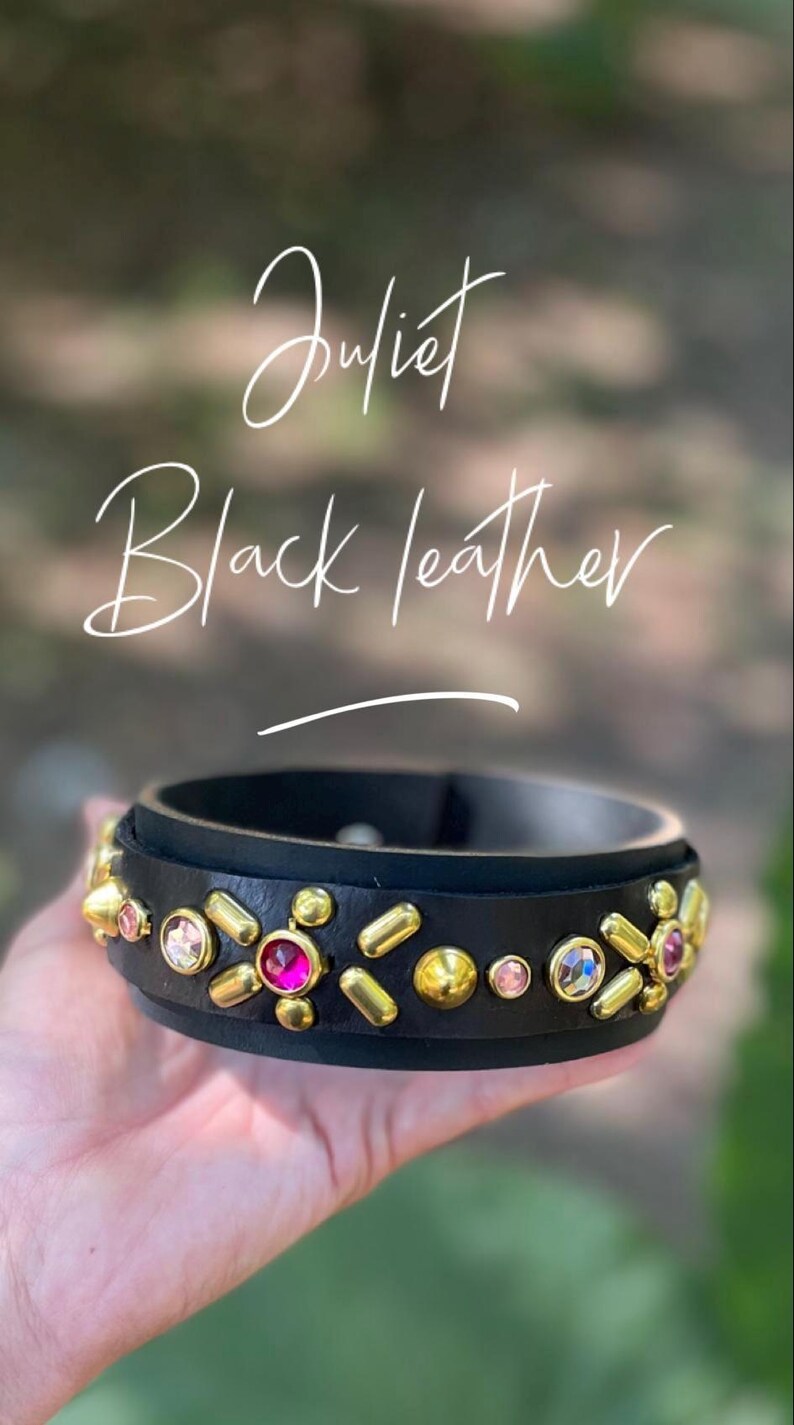 Artisanal Leather Dog Collar – Double Layer, Rhinestones & Brass Studs 画像 3