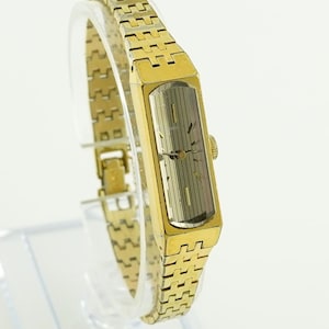Vintage 1980s Seiko Womens Mechanical Watch, Gold Tone, Rectangular Case