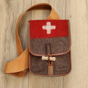 Unused Original Karlen Swiss Messenger Bag, Vintage Swiss shoulder bag, Karlen Torbel Swiss woolen shoulder Bag, crossbody bag, hand bag