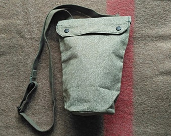 Unused SWISS ARMY Crossbody Canvas Messenger Bag, Vintage Gas Mask Bag, Salt and Pepper Bushcraft Hiking Larp, Shoulder Messenger Bag