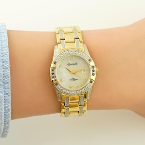 Vintage Gold Watch for Women, Ingersoll Quartz Wristwatch, Mother of pearl dial Watch, Water resistant Watch, Gift for her, gold watch gift