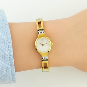 Vintage Timex Women’s Gold oval Watch with Mother-of-pearl dial, Quartz watch, gift for her, cocktail watch
