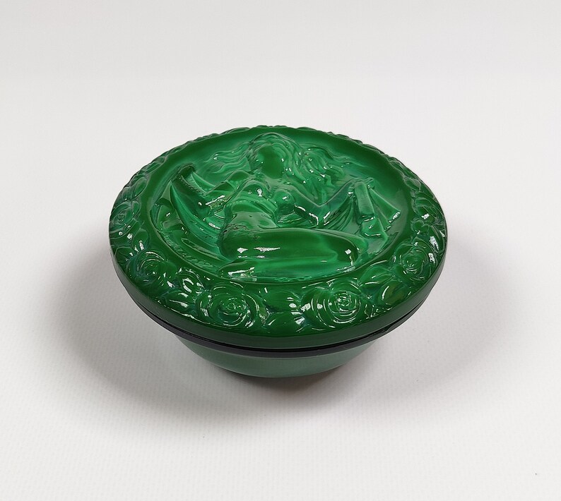 Vintage Naked Woman Figurine Box, Bohemian Malachite Glass with Mermaid Motif, Art Deco Jewelry Trinket Box, Nude Woman Design, Powder Jar image 4