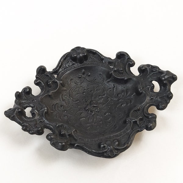 Vintage black metal ashtray, baroque-style jewelry dish, Victorian-style trinket plate, Baroque Ring Dish