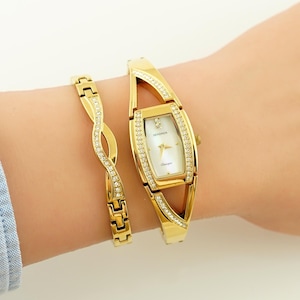Vintage Women&#39;s Sekonda watch, Watch in original box, Double Bracelet watch, Quartz watch, gift for her, vintage gold tone wirstwatch