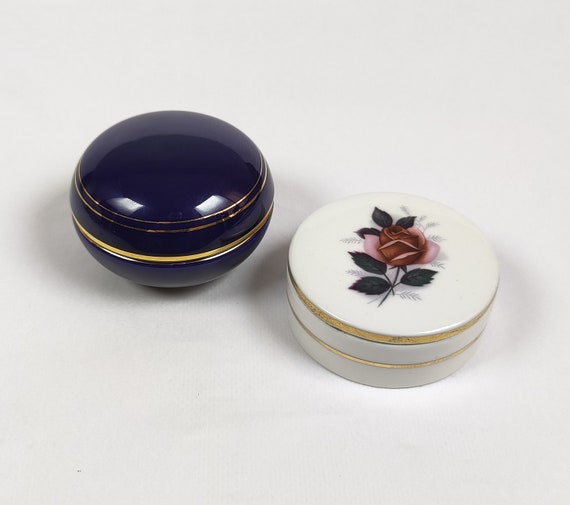Vintage Porcelain Box with Rose Design, Blue cera… - image 4