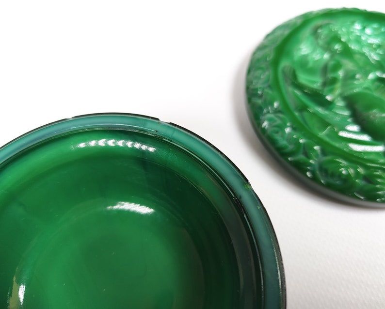 Vintage Naked Woman Figurine Box, Bohemian Malachite Glass with Mermaid Motif, Art Deco Jewelry Trinket Box, Nude Woman Design, Powder Jar image 10