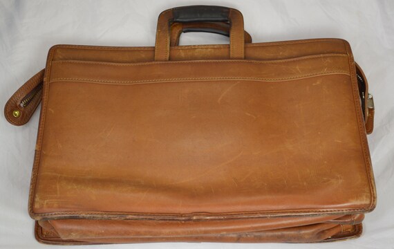 Early Vintage 70s Coach brand Hidden handle leath… - image 2