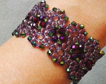 Violet beaded bracelet