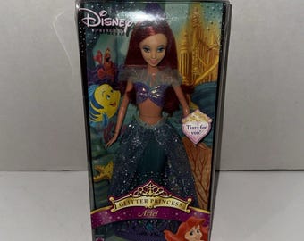 Princesa Ariel con purpurina de Mattel Disney, año 2005, con corona, NUEVA. La Sirenita.