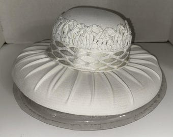 Lisa Rene White Wide Brim Church Hat Pleated W Lace Trim  display picture 2