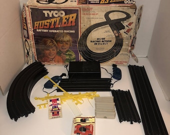 VTG 1978 TYCO Hustler 6101 Slot Car Racing Set a batteria completo raro