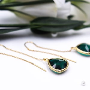 Green gold earrings, Gold teardrop earrings, Gold chain earrings, Emerald green earrings, Threader earrings, Dangle chain earrings