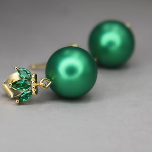 Green gold earrings, Emerald green earrings, Green dangle earrings, Elegant earrings, Unique earrings, Bridesmaids earrings, Green earrings