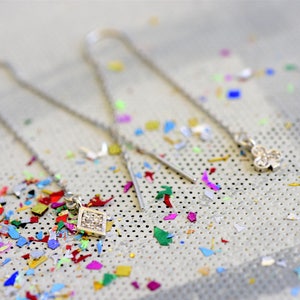Threader earrings, Chain earrings, Silver charm earrings, Dangle chain earrings, Long silver dangle earrings, Dangle charm earrings