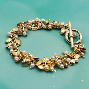 Shell bracelet, Beach bracelet, Gold pearl bracelet, Toggle bracelet, Gold charm bracelet for women, Gold plated bracelet, Dangle bracelet