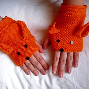 Fox &quot;Mitts&quot; Hand-Knit Acrylic Fingerless Gloves