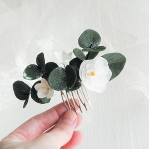 Greenery hair comb Eucalyptus wedding hair piece for bride Floral bridal hair comb White green headpiece
