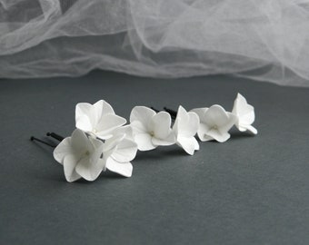 Flower hair pins Bridal hair pins White floral hair pins Wedding hair piece Bridal headpieceBridal hair piece simple