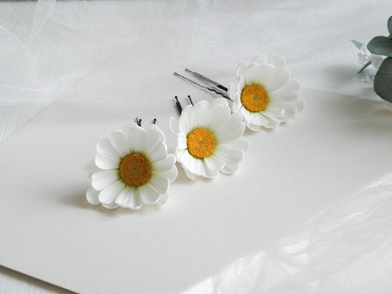 Daisy hair pins Flower bobby pins Wedding hair piece for bride Bridal floral headpiece Chamomile hair clip image 2