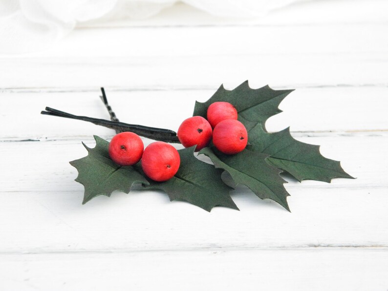 Holly berry hair pins Christmas wedding hair piece Red winter headpieces / Small bridal hair comb for woman / image 5