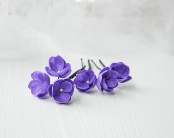 Purple bridal hair pins with small flowers Floral wedding hair piece Flower headpiece for bride