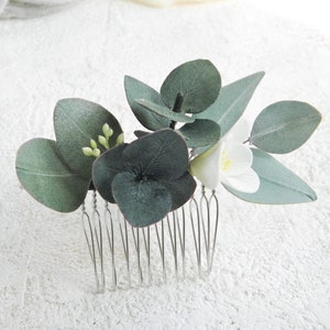 Eucalyptus hair comb small , Greenery wedding hair piece , Floral head piece for bride , Tropical bridal hair comb image 8