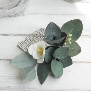 Eucalyptus hair comb small , Greenery wedding hair piece , Floral head piece for bride , Tropical bridal hair comb image 2